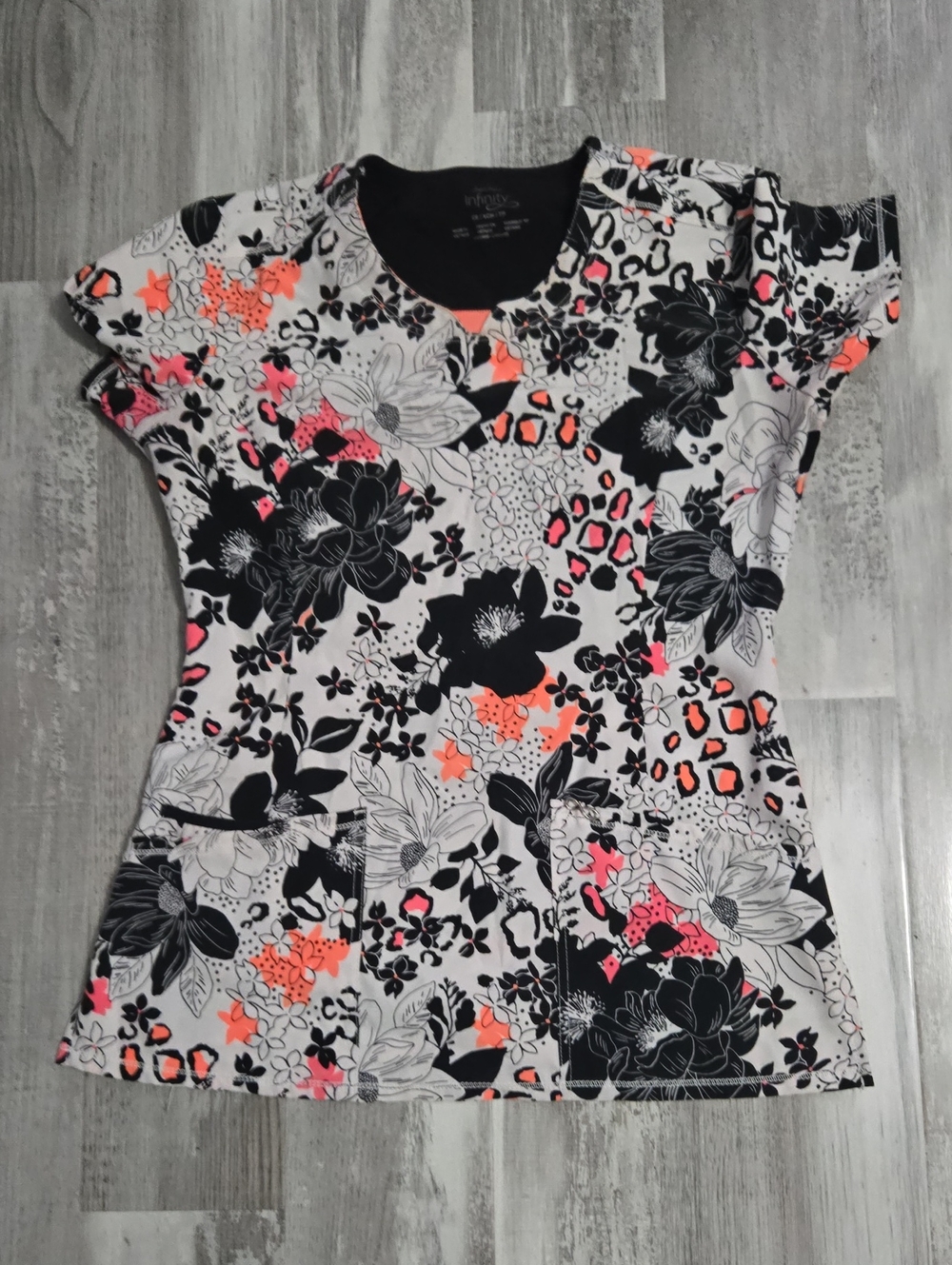 Floral Print Scrub Top in White, Black & Neon Pink